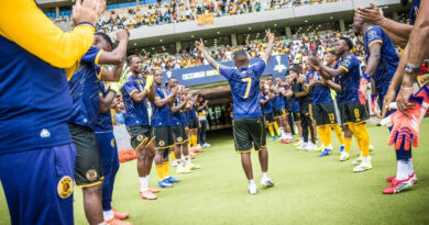 IKaizer Chiefs isingaphupha ngezindebe ezintathu - Kaze 