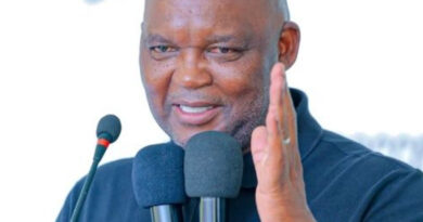 UPitso Mosimane ubhoboka ngokumchaza ngoSinethemba Badela