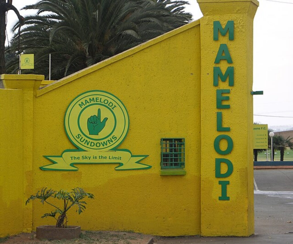 Izinsolo ezishaqisayo ngomisiwe kwiMamelodi Sundonws