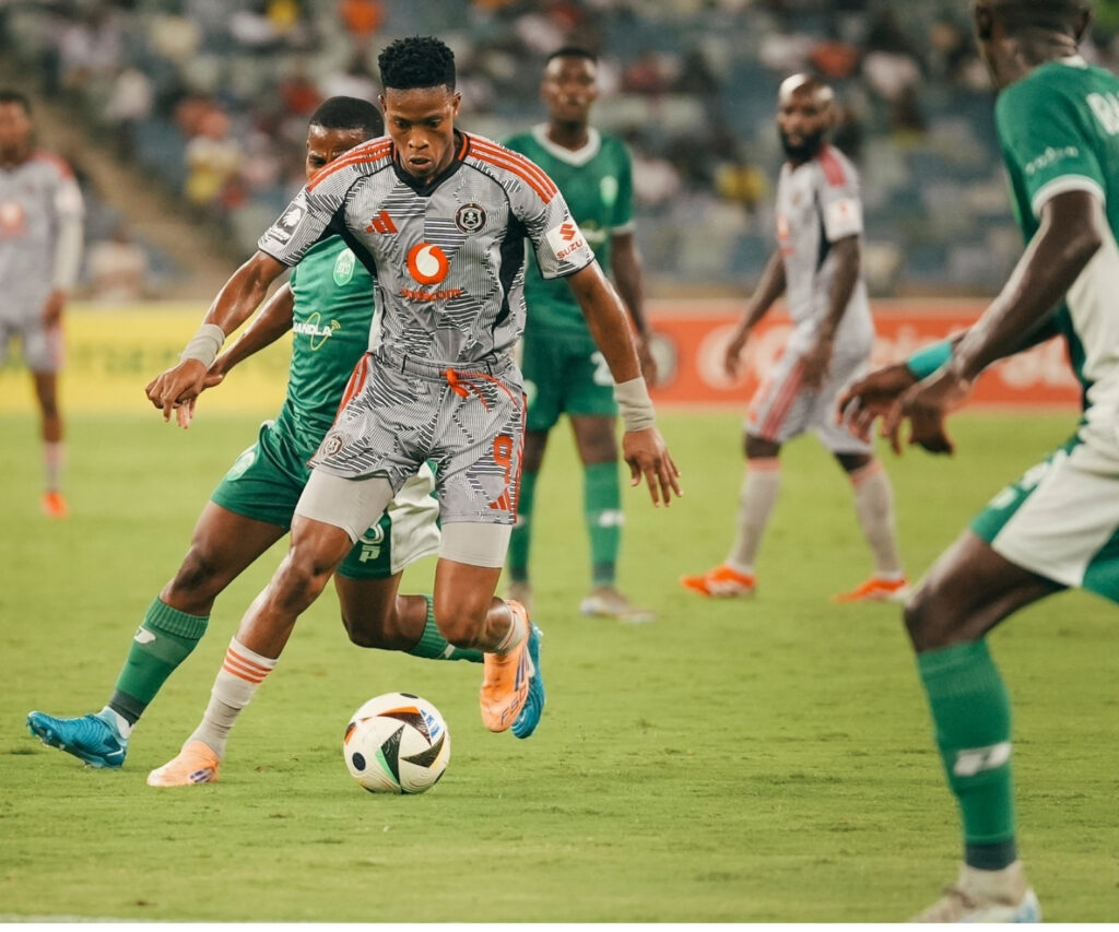 USlim Kat neseluleko kuYanela Mbuthuma ngengcindezi yeBucs