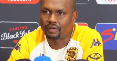 Ufunwa uthuli kwelakubo uCedric Kaze weKaizer Chiefs