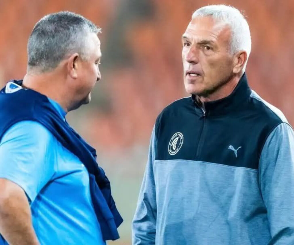 U-Ernst Middendorp uxwayisa abakhalaza ngonompempe