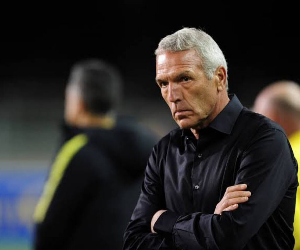 UKaze uzifake zaphelela ku-Ernst Middendorp 