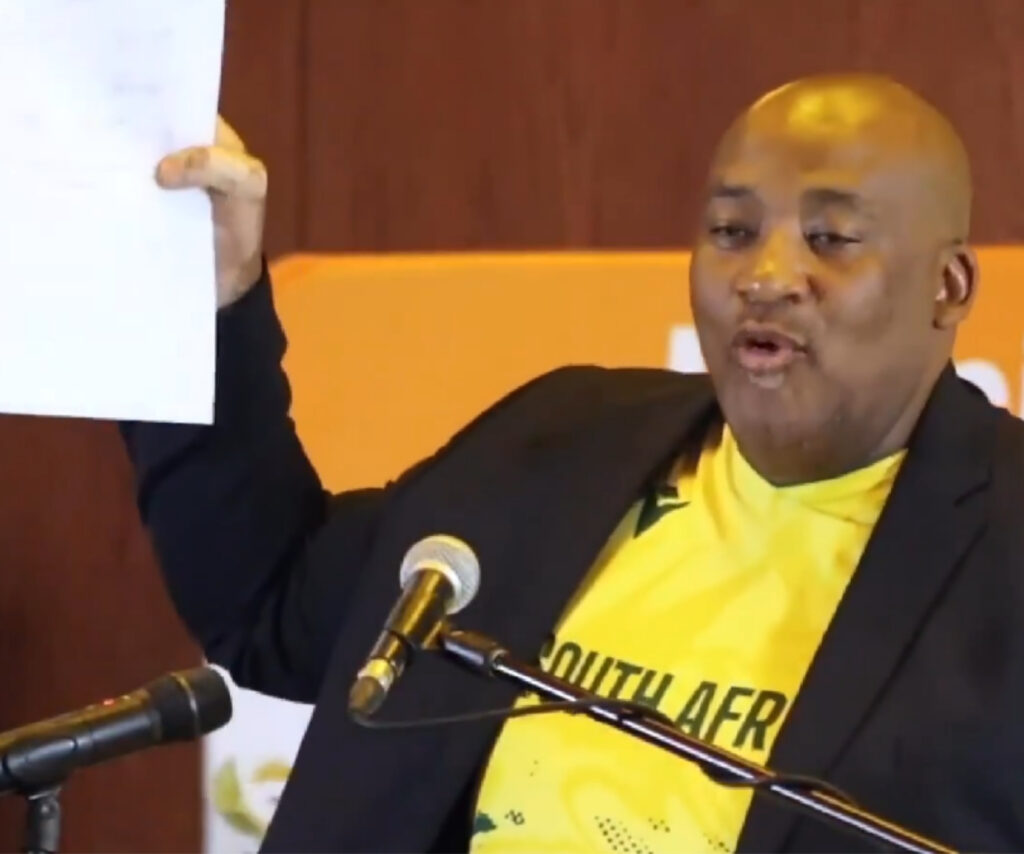UMcKenzie nezintsha ngokuqala kwe-VAR kwi-PSL