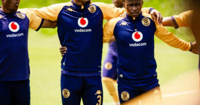 U-Mayo akakhathazekile ngenkontileka kwiKaizer Chiefs