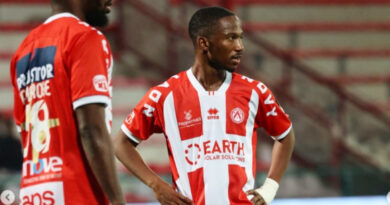 Zikhiphani ngoCassius Mailula? Imenenja iyachaza