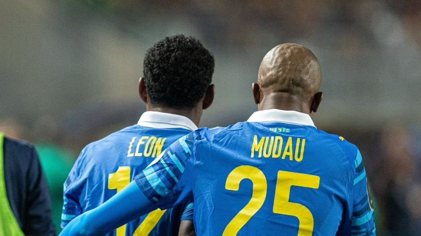 I-Sundowns isisondele kowamanqamu, kodwa u-Cardoso ukhipha isexwayiso