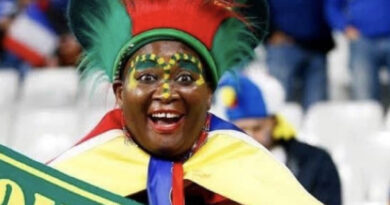UMcKenzie ushaye uMama Joy nge‘shibobo’ ngeNdebe yoMhlaba