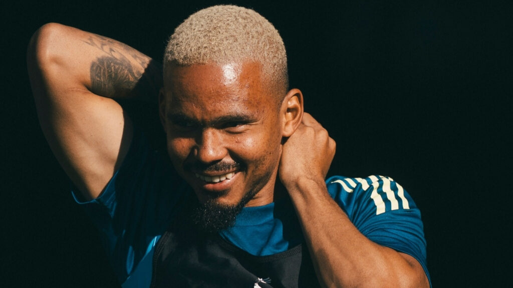 U-Appolis uqoqe izindondo zePSL - uqinisa amathuba owePlayer of the Season
