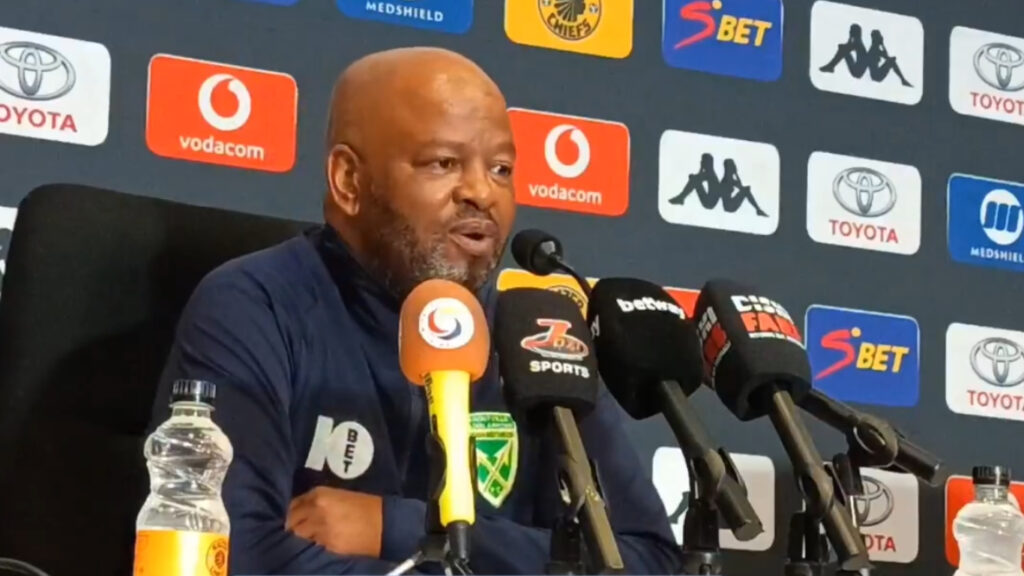 UMakaab ucacisa eyokumataniswa kukaManqoba Mngqithi neKaizer Chiefs