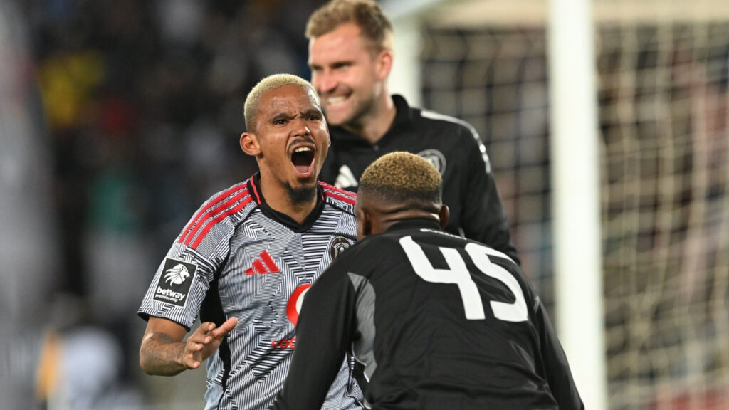 UHlungwani ushaya amakhala ngephenathi ye-Orlando Pirates 
