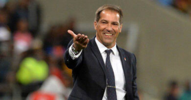 Roger De Sa has praised the raw football talent in Ghana while also questioning why South African football is not progressing as expected despite having better facilities and infrastructure.