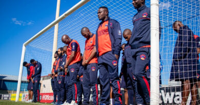 IChippa isibheke ukuqasha umqeqeshi wesithupha kule sizini