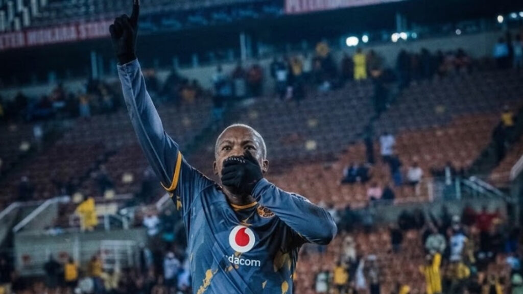 For now, Khanyisa Mayo's future at CR Belouizdad remains on hold as the club has prioritised sorting out matters concerning its coaching staff.