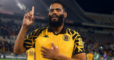Joining Durban City could give Tashreeq Morris an opportunity to revive his career under a coach who knows him well, while Kaizer Chiefs continue to rebuild a new squad.
