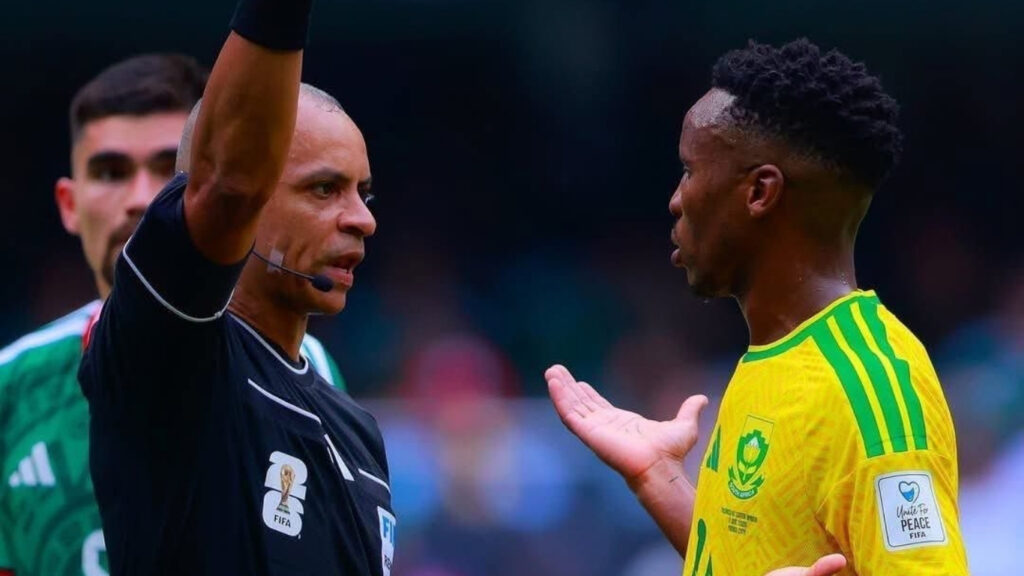 In fact, we could say that Themba Zwane’s 2026 World Cup dream is effectively over. The FIFA disciplinary committee has announced a three-match suspension.