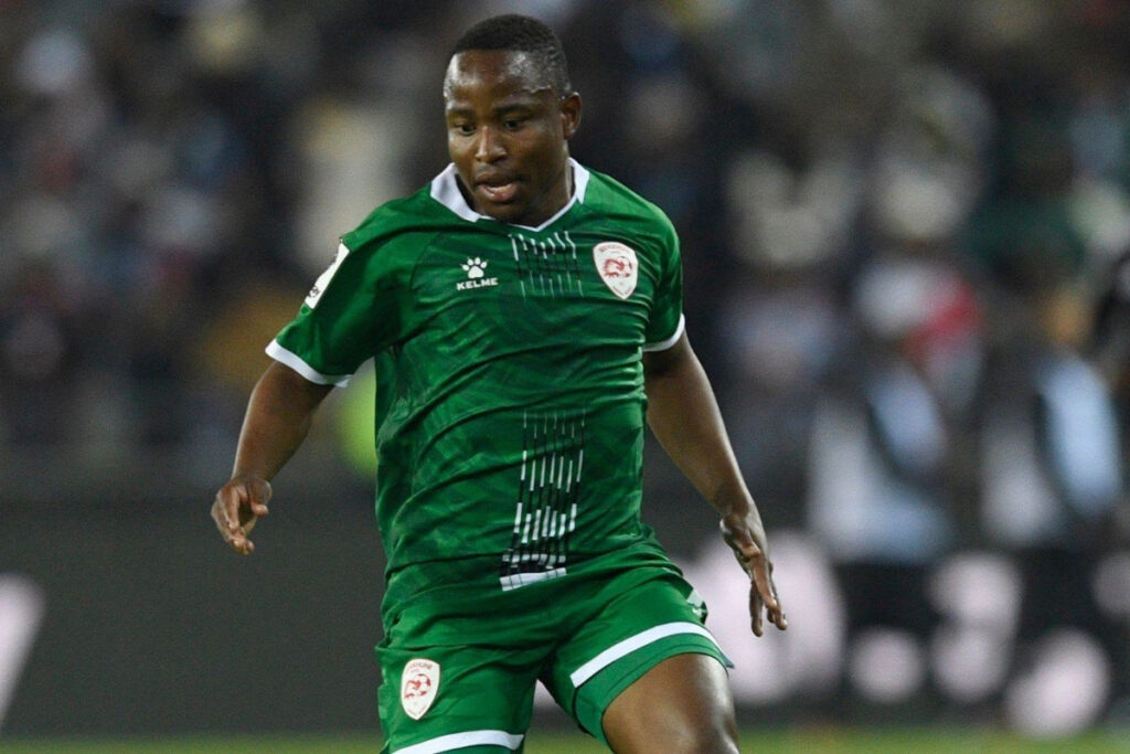 Since Kaizer Chiefs did not send an official request, Keletso Makgalwa ultimately reached an agreement with Simba SC.