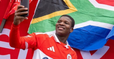 As the interest in Mbekezeli Mbokazi continues, everyone is looking forward with keen anticipation to see which team will eventually sign him.