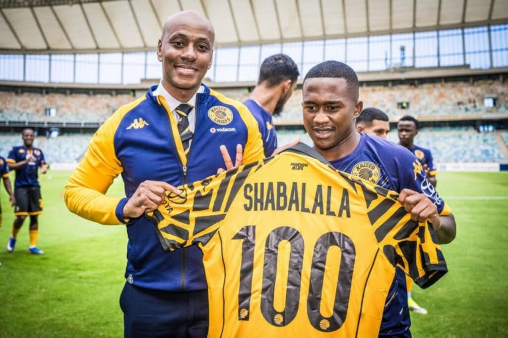 He further said that Kaizer Chiefs fans are looking forward to seeing Mduduzi Shabalala and Mfundo Vilakazi together on the pitch, helping the team achieve success this season.