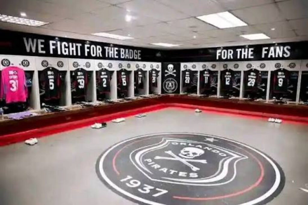 Ndlozi's arrival means he will compete for a position with Tshepo Mashiloane, who has once again been loaned out by Orlando Pirates to Babina Noko.