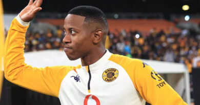 He said the situation became so tense that Thabo Cele, as one of the senior players at Kaizer Chiefs, intervened to stop this nonsense.