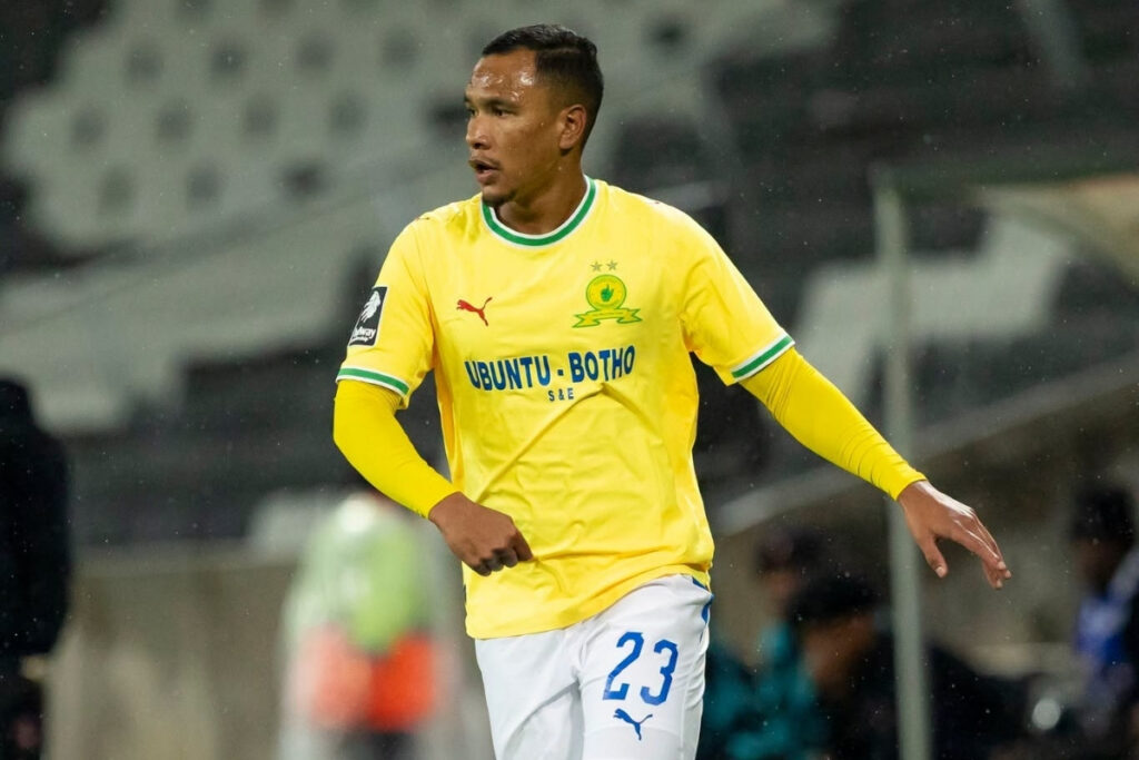 Fawaaz Basadien is in a tough position battle at Sundowns, and Teko Modise sees him as capable of becoming a key player if only he pulls up his socks.