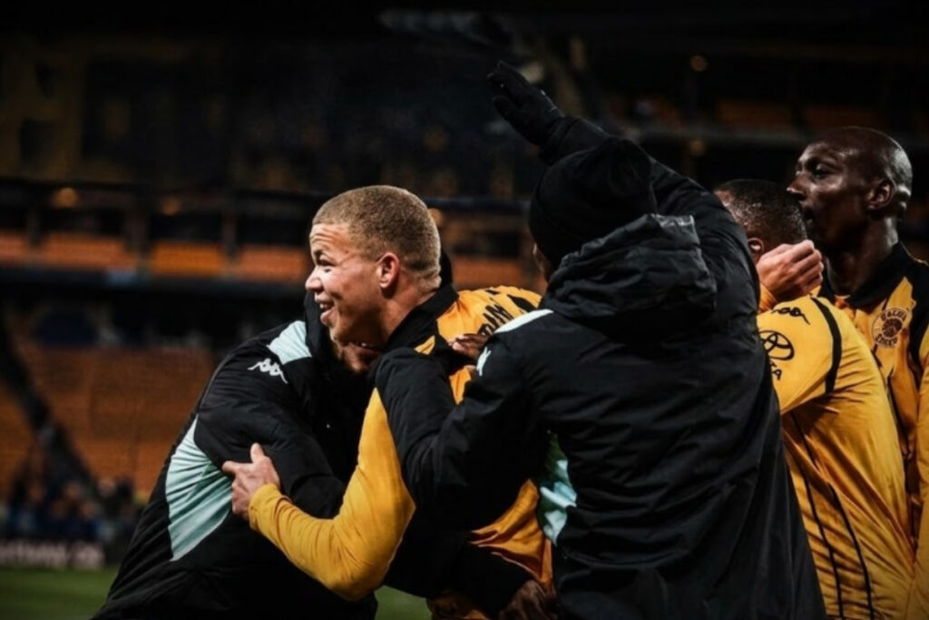 This means that Orlando Pirates dropped crucial points, while Kaizer Chiefs capitalized on the opportunity to return to the top of the table.