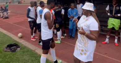 Mbabane Highlanders AM will face Kaizer Chiefs in a pre-season preparation match on Friday.