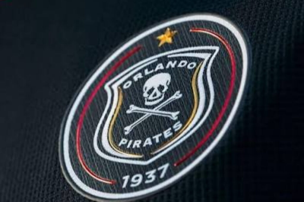 Abrahams has ended up joining Kaizer Chiefs on a loan deal, whereas Orlando Pirates have completed the signing of Boon.