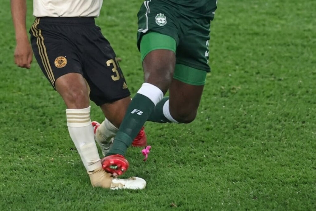 Thandolwenkosi Ngwenya netted the only goal for Usuthu from the penalty spot. The encounter also marked Sihle Nduli's first appearance following a lengthy spell on the sidelines.