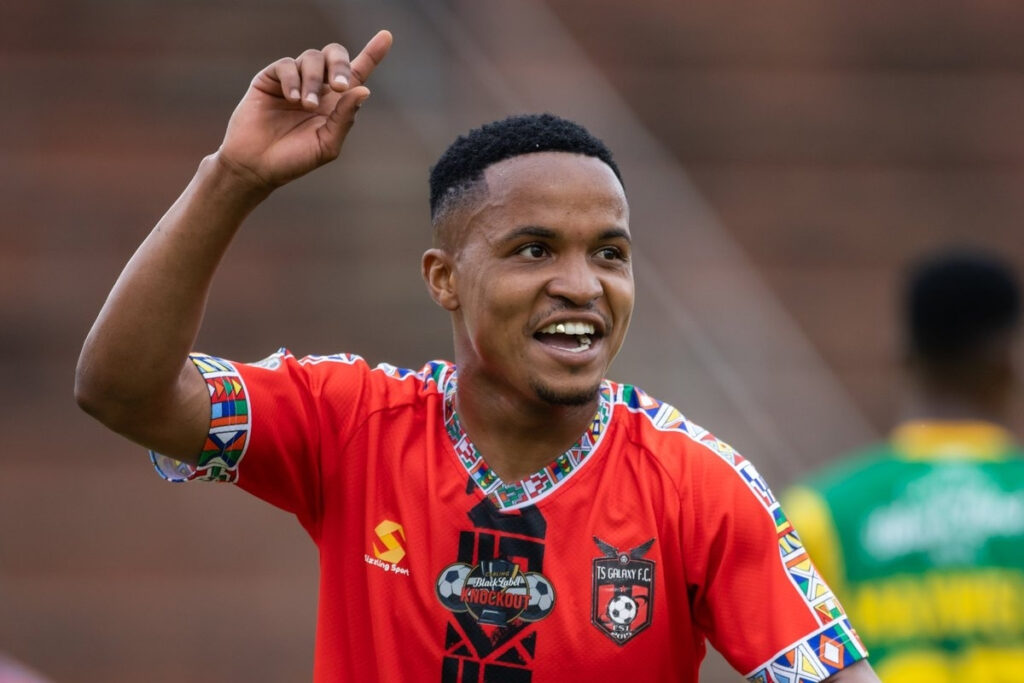 Siphesihle Maduna's arrival gives Zwane another quality option in midfield, as AmaZulu continue to strengthen their squad.