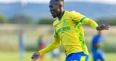 But Thapelo Maseko told him that he was not willing to stay at Sundowns and wanted to go somewhere else to continue his career.