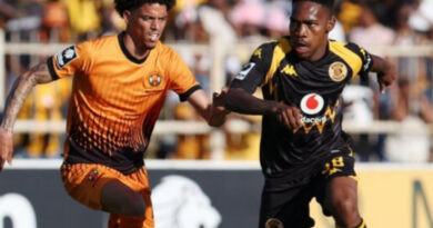 But Brandon Petersen simply botched the fumble, palming the ball straight into his own net, leaving Kaizer Chiefs fans utterly crestfallen.