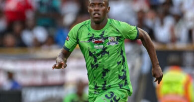 The signing of Bheki Mabuza comes amid rumors that Orlando Pirates could lose Oswin Appollis, who is wanted by a certain club in France.