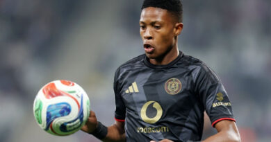 Yanela Mbuthuma will look to maintain this momentum and delight the fans who have continued to show him support.