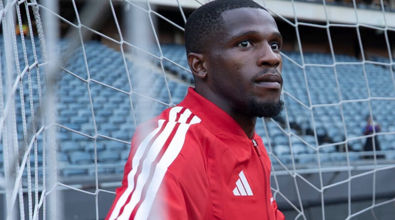 Ouaddou says adapting to the intensity of training at Orlando Pirates wasn't easy for Bulelani Sigomoshe, but he believes the player can continue to improve.