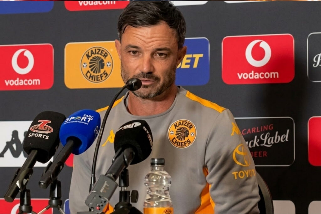He further pointed out that Kaizer Chiefs' defensive setup at times hinders their ability to exert pressure on their opponents.