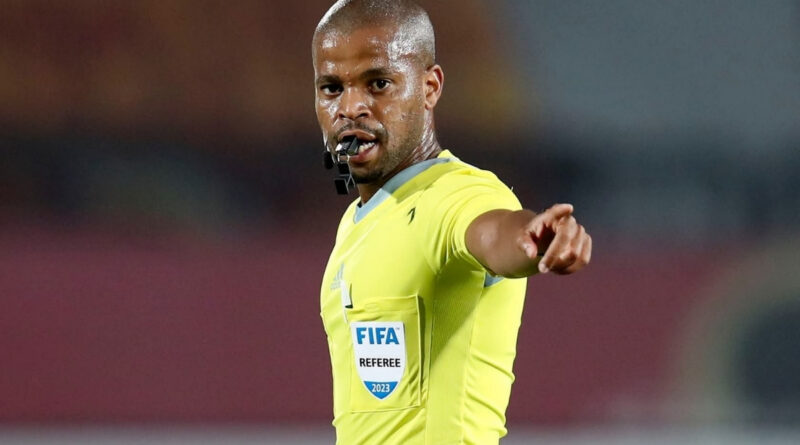 Sundowns and Pirates are set to lock horns at the Moses Mabhida Stadium in Durban at 18:00, both battling for ultimate glory in the MTN8 final.