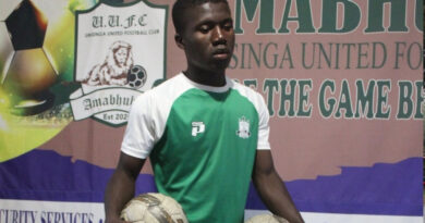He stated that Orlando Pirates were keen on signing defender Nkosingiphile “Tower” Mzaca, but Umsinga sold him to Stellenbosch FC instead.