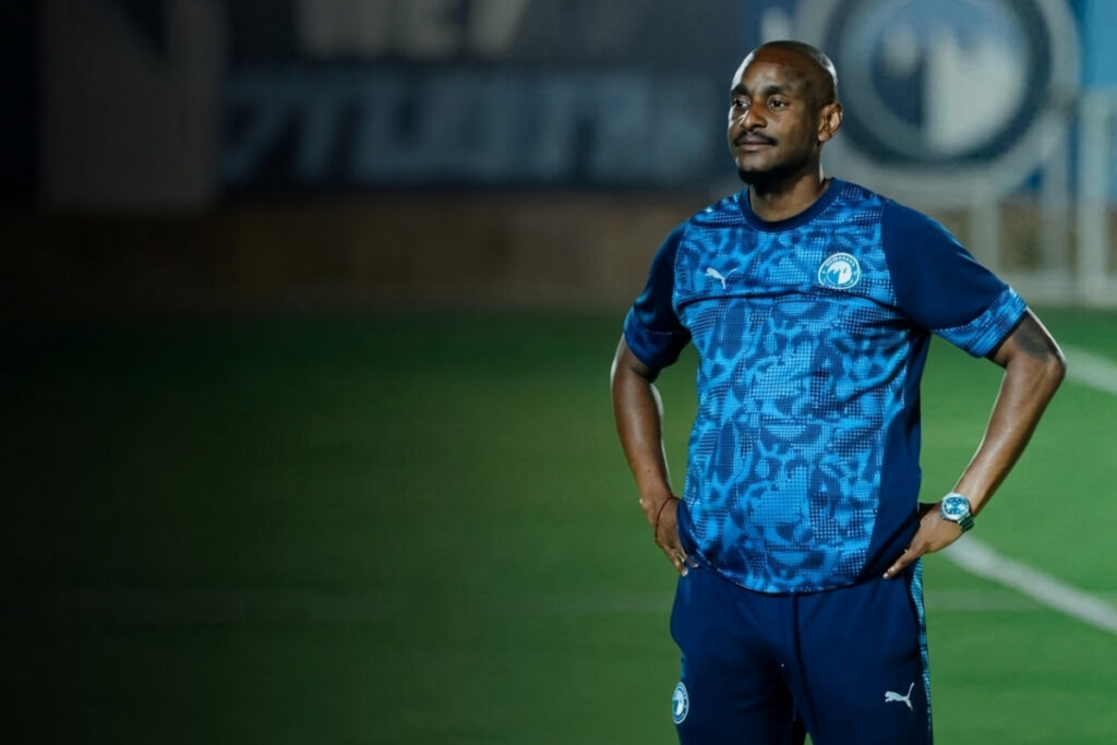 For his part, Rulani Mokwena maintains that, in hindsight, Sipho Mbule made the right call by sealing a move to Pirates.