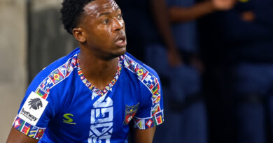 Orlando Pirates and Mamelodi Sundowns were also previously linked with Seluleko Mahlambi, but Kaizer Chiefs were the only side to submit a formal bid for his signature.