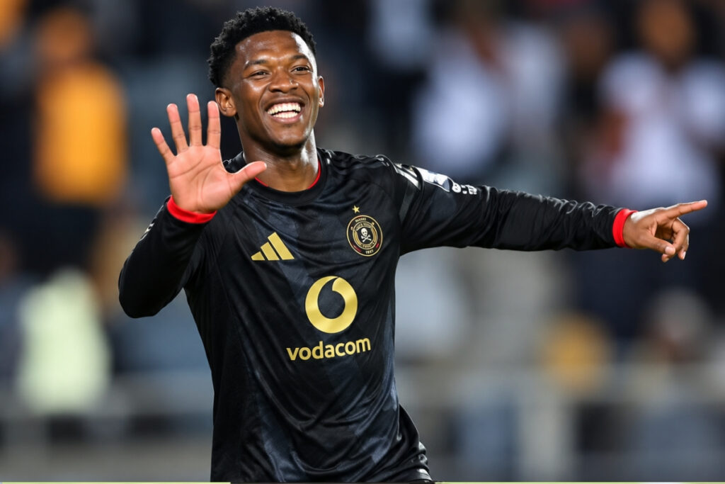 Tso Vilakazi says what is great about Simphiwe Masilela is how he contributes in attack and links the midfielders with the forwards.