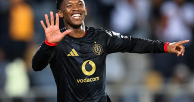 Tso Vilakazi says what is great about Simphiwe Masilela is how he contributes in attack and links the midfielders with the forwards.