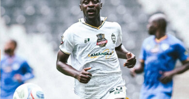 Arthur Zwane further revealed another incident where Thando Ngwenya was beaten for pace by a defender.